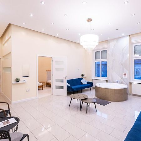 Erzsebet19 Apartment บูดาเปสต์ ภายนอก รูปภาพ